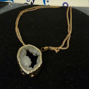 18K GOLD LEAF SURROUNDING NATURAL WHITE CRYSTAL QUARTZ  NECKLACE